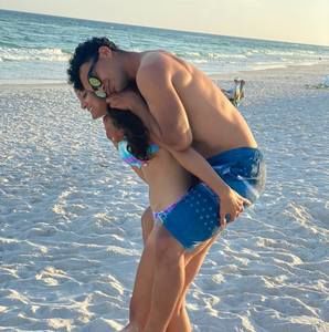 Meet your Posher, Hayane